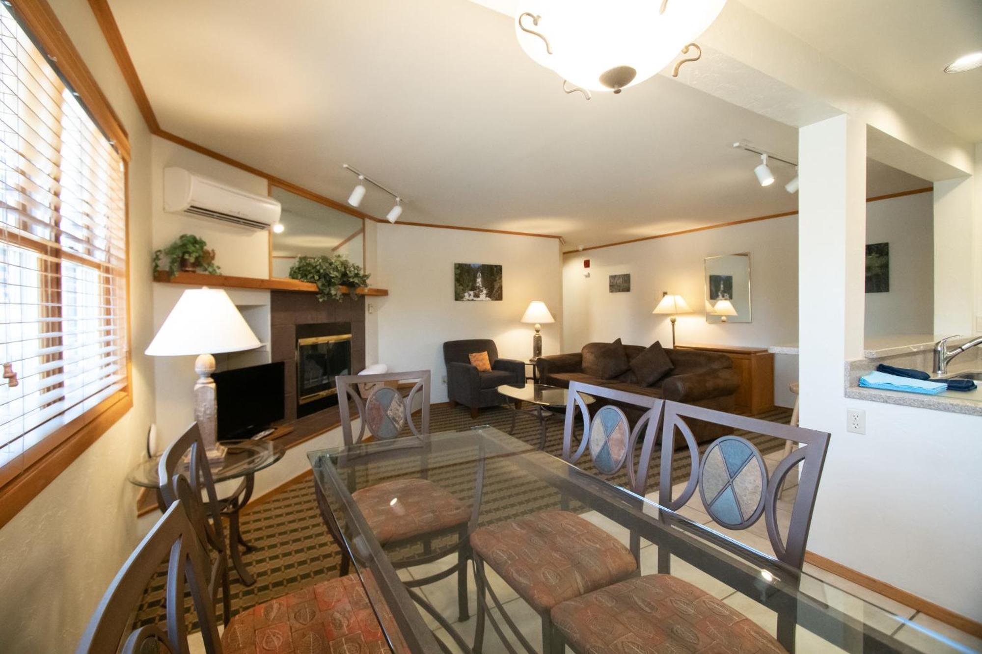 Sunburst Condominiums Steamboat Springs Bagian luar foto